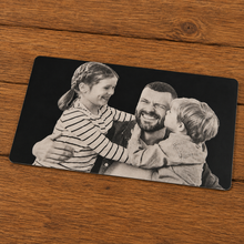 Load image into Gallery viewer, Engraved Black Metal Wallet Card